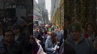 Midtown pedestrian gridlock alert🚨🏙️🗽 #nyc #touristattractions #exploreny #christmasseason