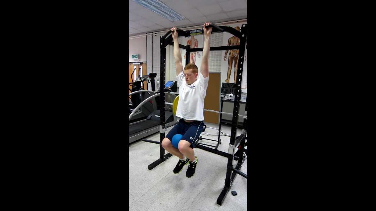 Medicine Ball Hanging Knee Raises, with commentary YouTube