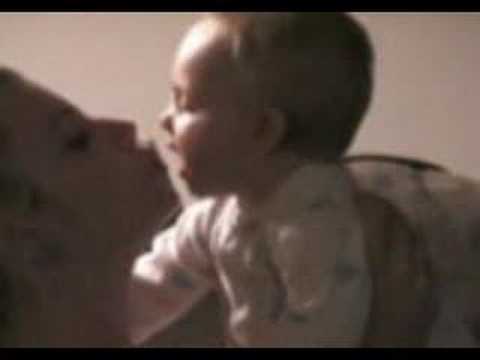 video phone beyonce mp3 Laughing and Kissing Baby