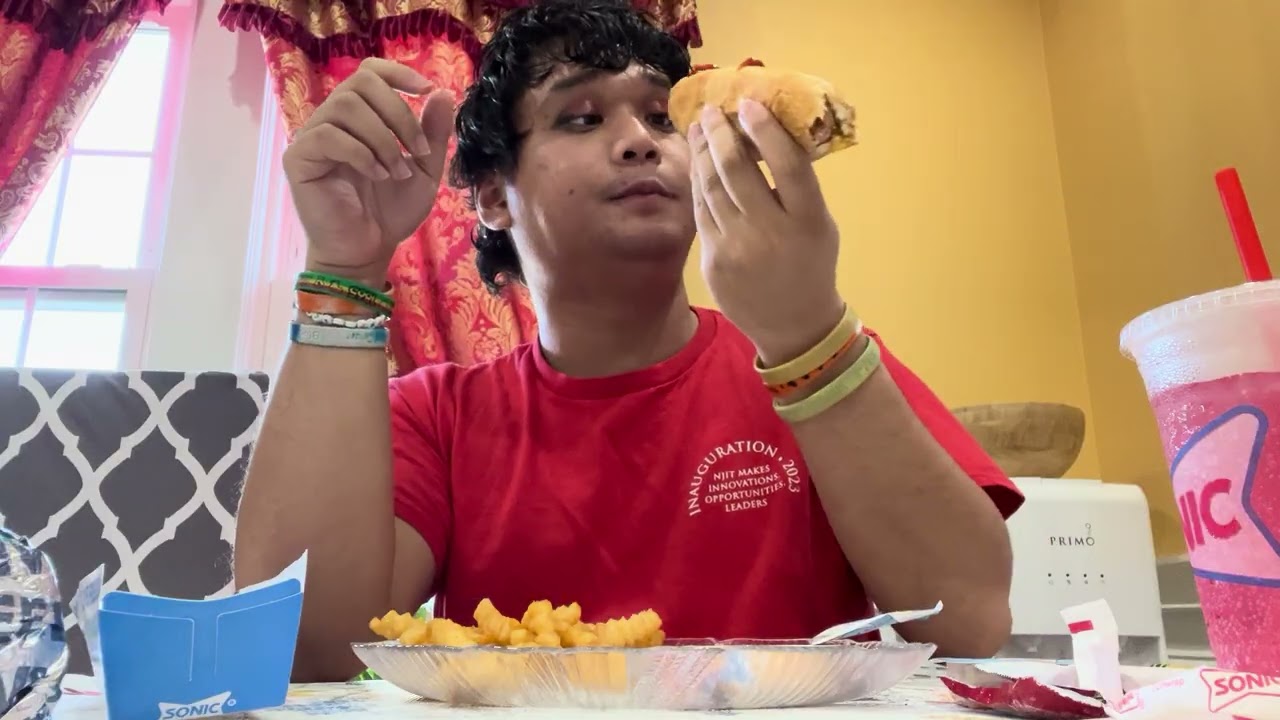 Spooky Scary Sonic - RCB tries: Sonic Drive-In Fast Food