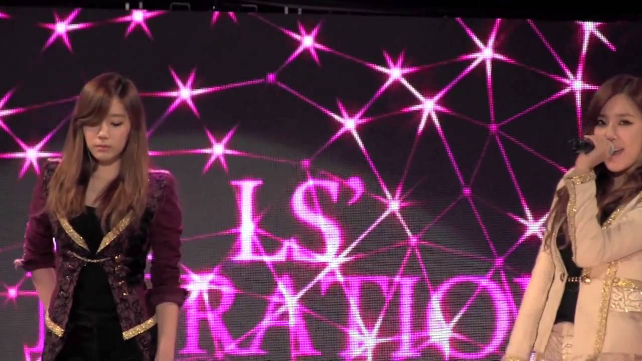 121110 SNSD Tell Me Your Wish - Taeyeon (fancam)