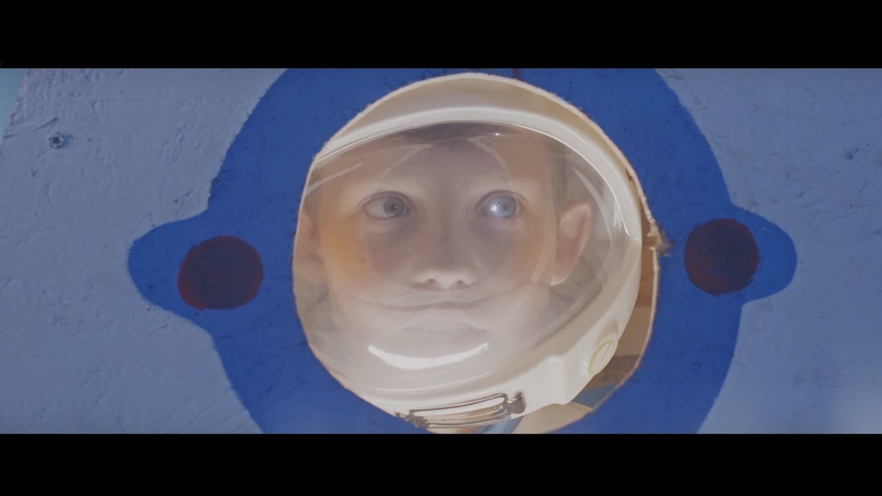 Tau - Stars feat. B.R.O