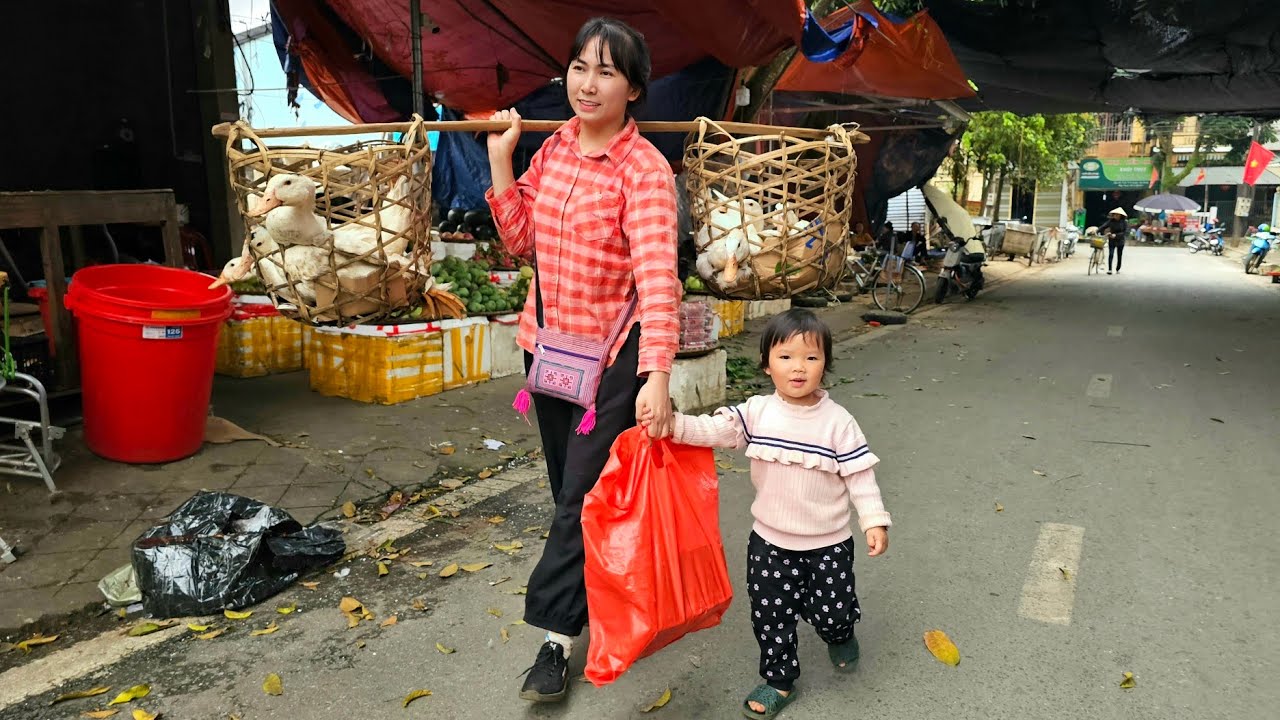 Catching ducks at home to sell: Cooking delicious duck dishes - Gardening and planting new seeds.