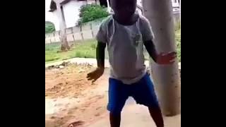 Nani kazidi? WAKUBWA au watoto?  Balaa la viuno vya watoto wadogo