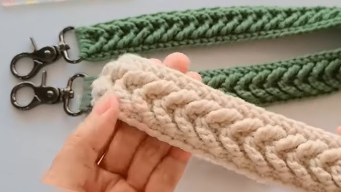 Correa para bolsos tejida con técnica de crochet tunecino 