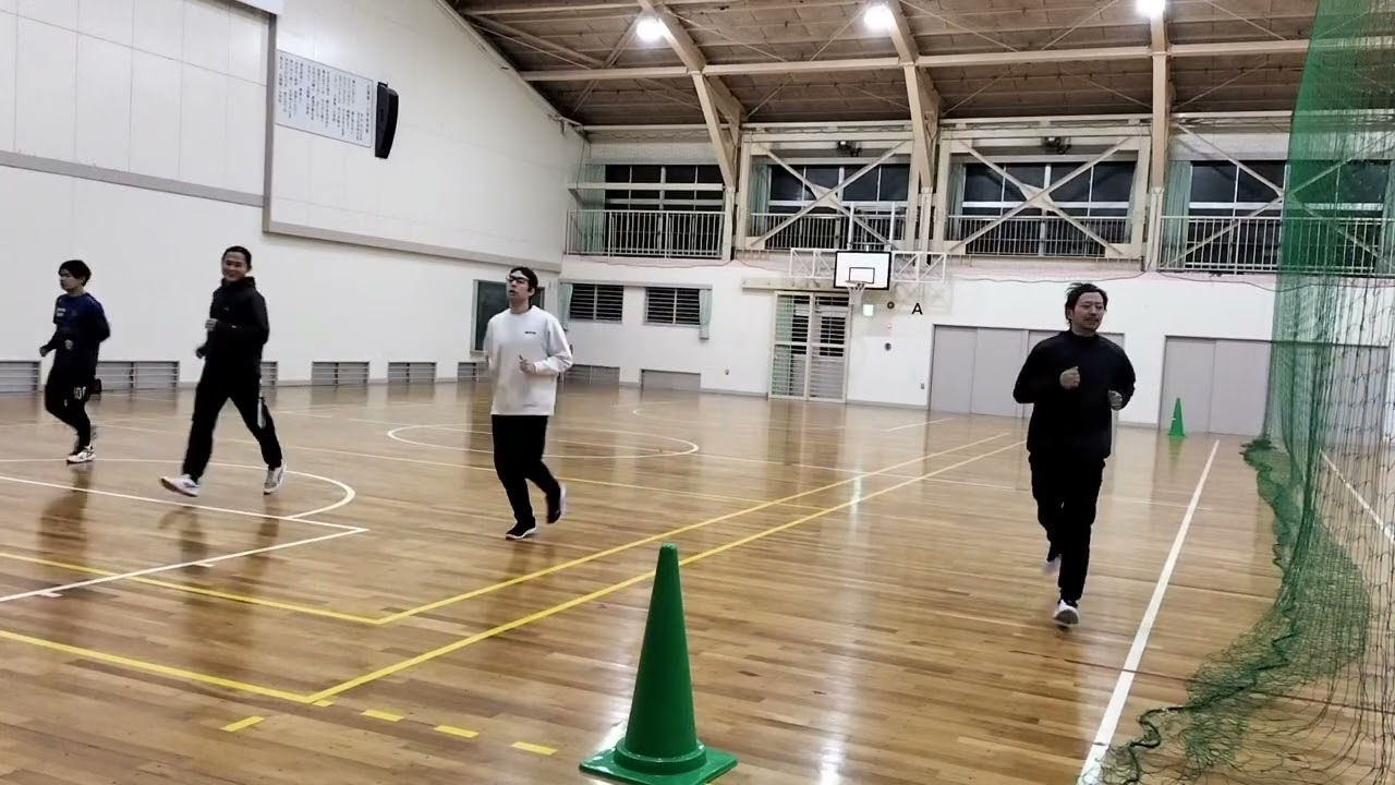 ORANGE WINGS 2024/12/21 ① 　寒いから皆でシャトルラン笑