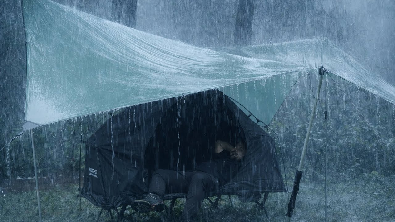 FLOATING TENT IN RAIN 🌧 | SOLO CAMPING IN HEAVY RAIN AND THUNDERSTORM ⚡