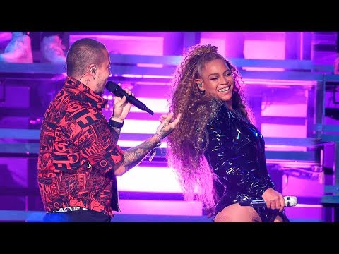 J Balvin canta con Beyoncé por Primera Vez 'Mi Gente' En Vivo y en Coachella!