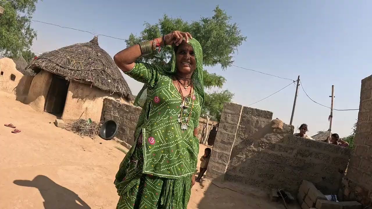 राजस्थान के बॉर्डर वाले गाँव की भील बस्ती #ytshort  #adiaava #rajasthan #culture #registhan 