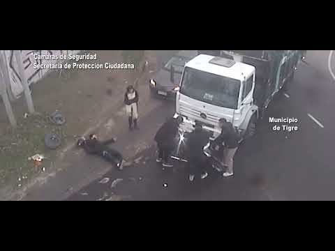 Tigre: las cámaras del COT registraron un choque entre un camión y una moto en El Talar