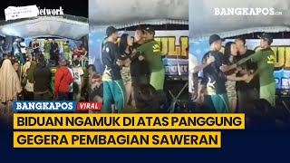 Biduan Ngamuk di Atas Panggung Gegera Pembagian Saweran