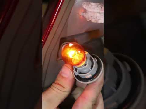Turning light bulb replacement Hyundai i30 FD / Touring  #carmaintenance #automobile #carrepair #diy