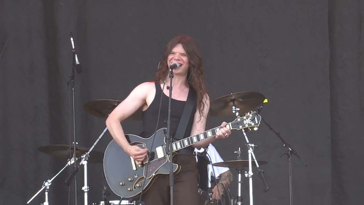 Sawyer Hill - Look At The Time (Nova Rock 2025, Live)