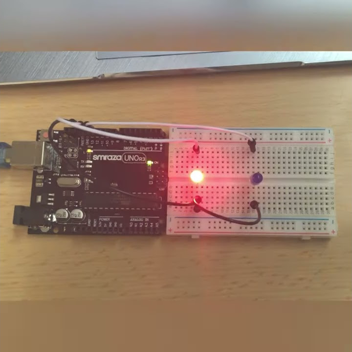 Arduino: Loop de tres leds - YouTube