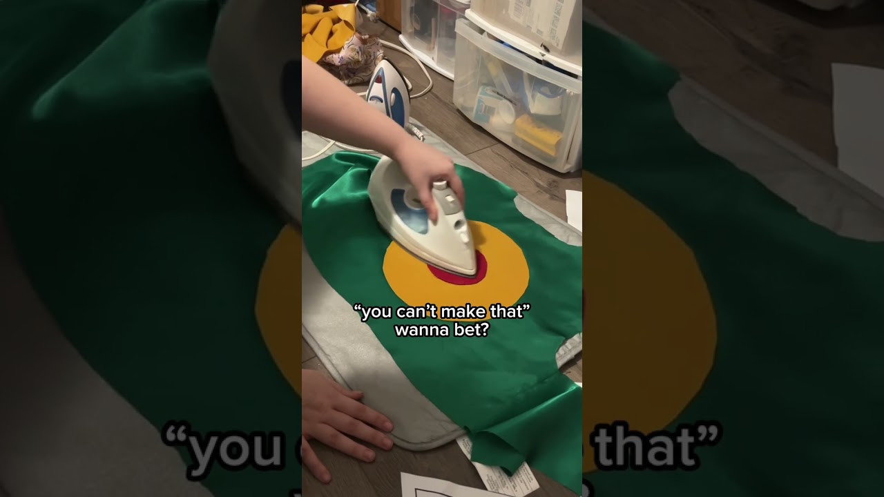 This is why you don't tell a cosplayer "No" #cosplay #fnaf #sixthemusical #spiderman #comicon