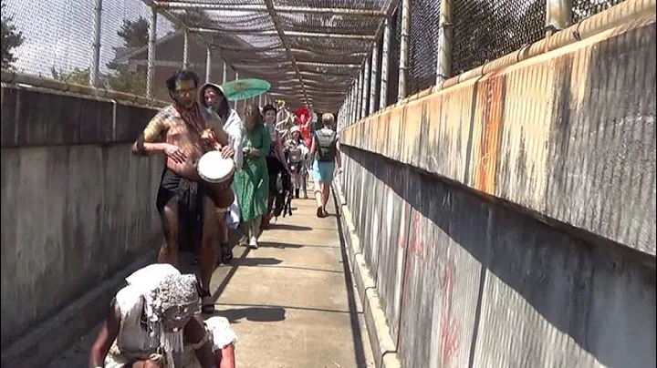 The White Elephant Parade, presented by La Reina