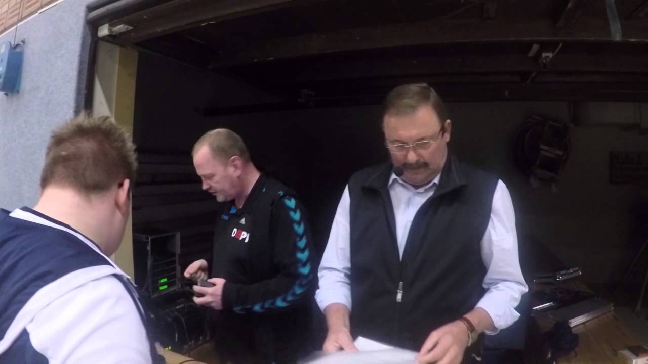 SG Neuhaus/Uelsen - SV Beckdorf.  Aufwärmphase