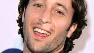 Alex O'Loughlin Slideshow