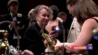 Bite Explore/Head Update (Oscar winners get their statuettes engraved) Wealth