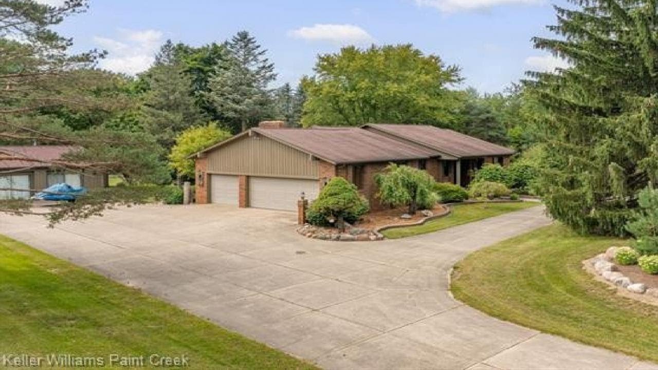 3200 DASKE Drive, Washington, MI Presented by Emerald Property Team