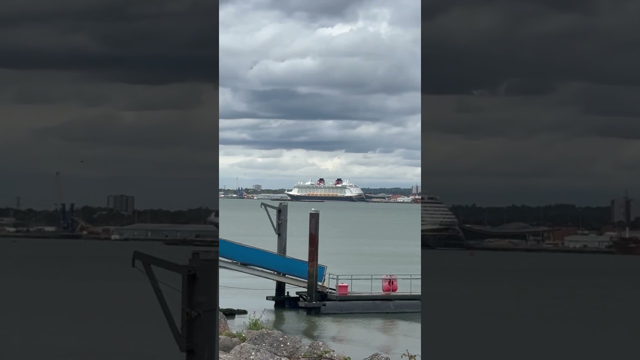Aidaperla Majestic Princess and Disney Dream Southampton 7th September #shipspotting