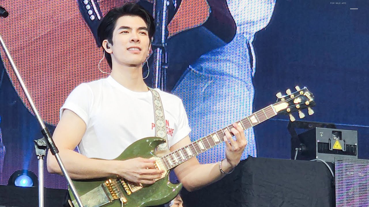 Focus Mile plays the guitar | KinnPorsche World Tour D1