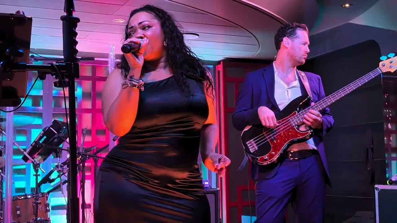 Verlene sings Black Velvet on the Nieuw Statendam