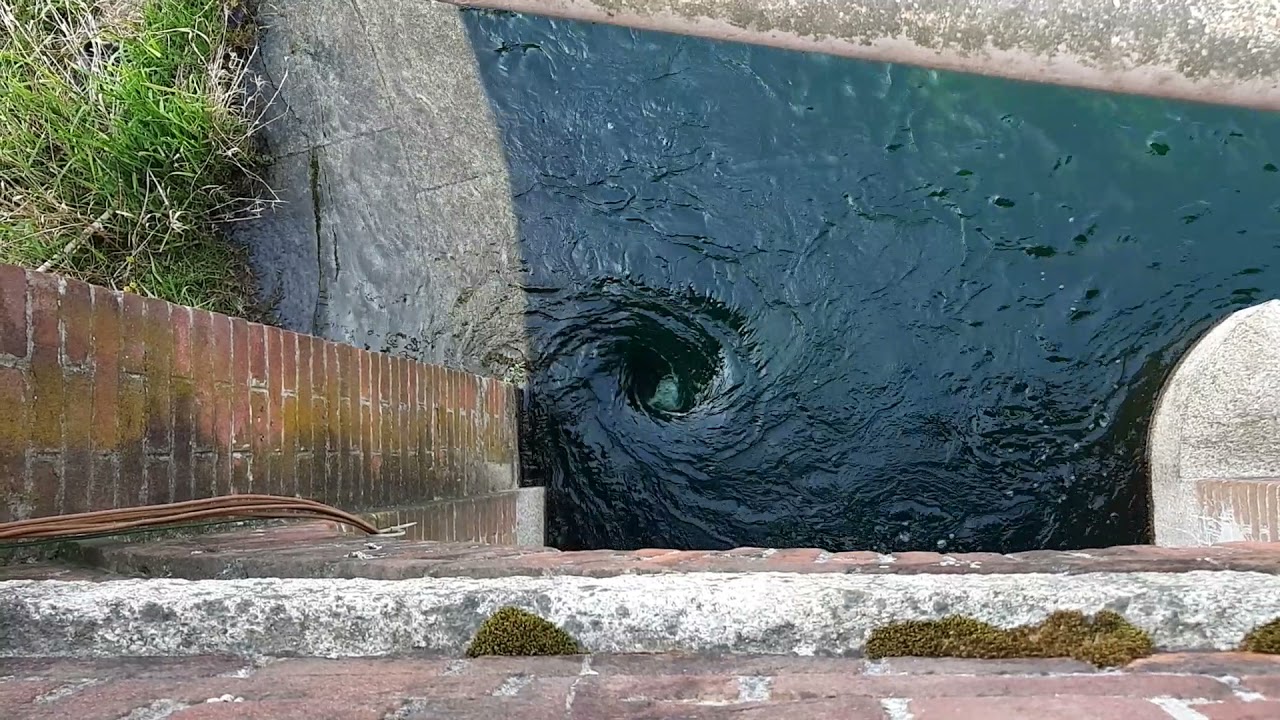 vortici al fiume ticino,mulinelli,river's vortex in Italy,maelstrom,whirlpools, Somma lombardo (va)