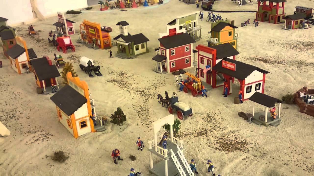 Exin castillos - Poblado west  Exposición Pamplona