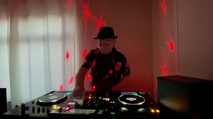 Mark Holliday - 30 Years of DJing - Part 1