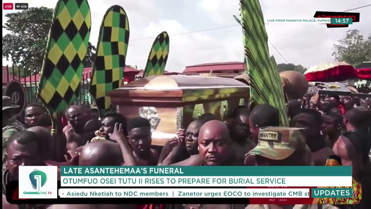 💔Final Goodbye: Otumfuo Leads Procession as Remains of Asantehemaa Is Escorted to Burial Service