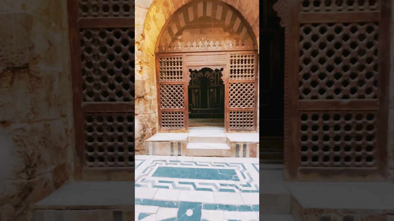 nside the Tomb of Sultan Barquq. Mamluk mastery. Old Cairo 