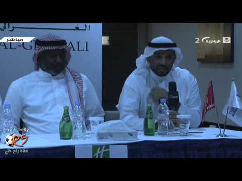 محمد عبدالجواد يرحب بلاعبي البرازيل القدامى باللغة البرتغالية