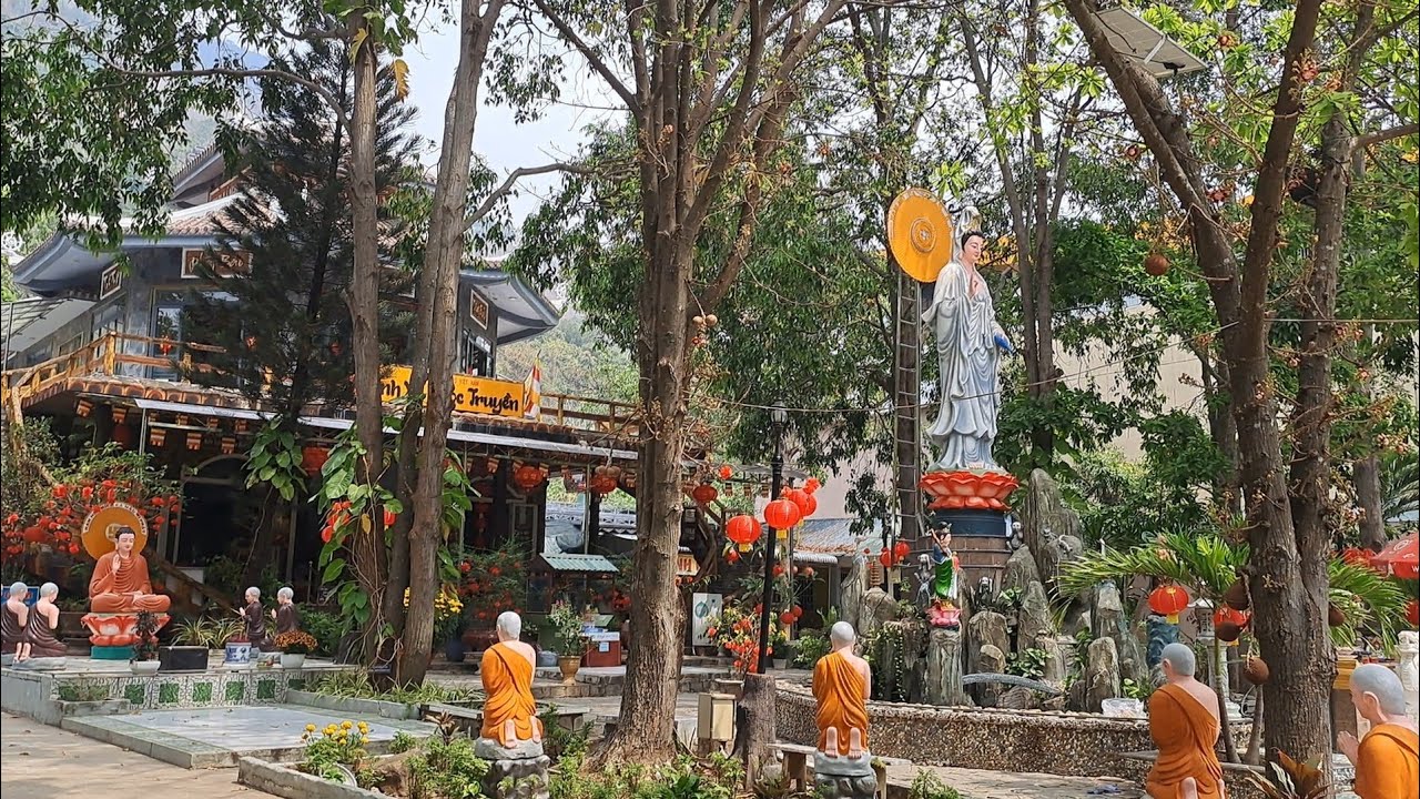 Khung cảnh bình yên tịnh xá Ngọc Truyền núi Bà Đen