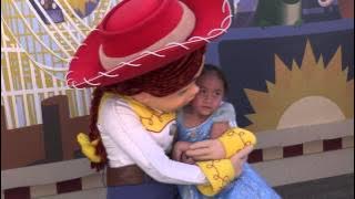 Toy story Jessie & Nikki Levu - Disneyland July 2014