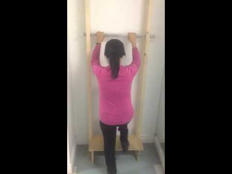 Video Khung tập đi cầu thang 1 bậc, có thanh ngang - youtube