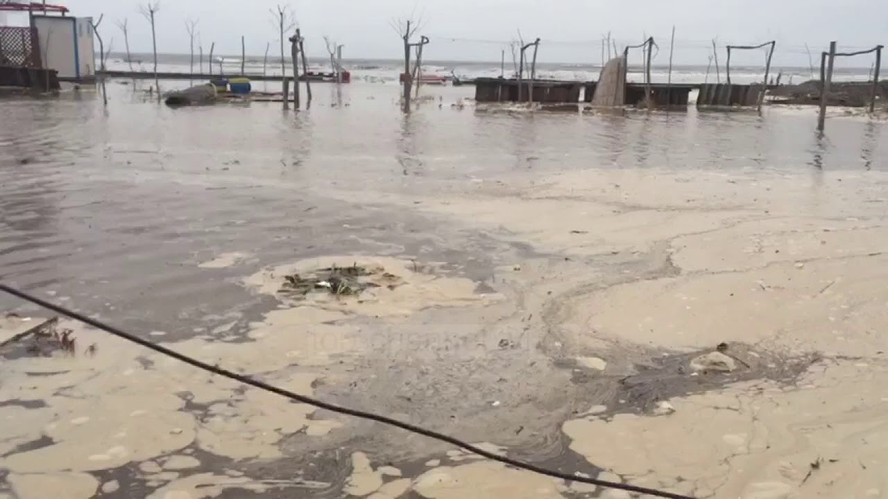 Moti i keq, deti nis "pushtimin" në Shëngjin