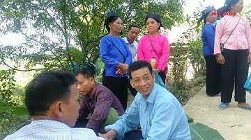 Anh chị đi chợ gặp nhau chào nhau bằng tiếng hát sli rất hay nhé (2023)