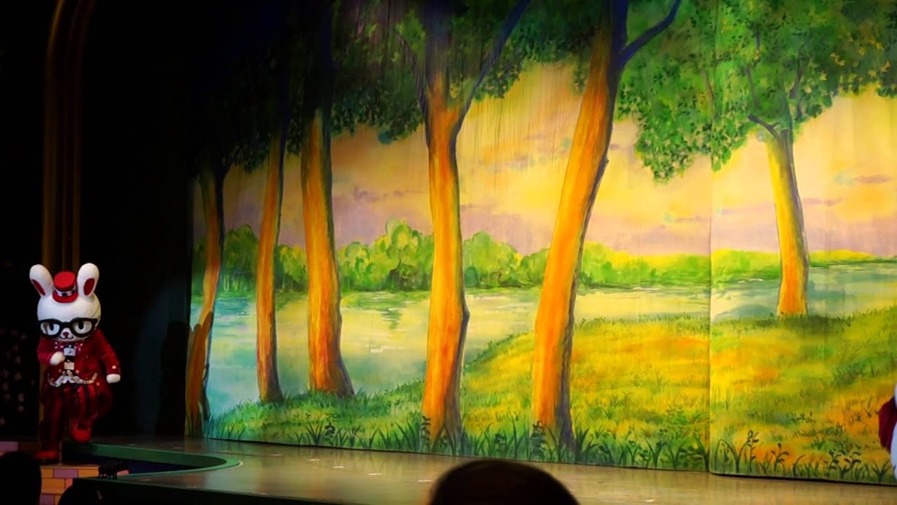 Sanrio Puroland- Hello Kitty Alice in Wonderland Musical