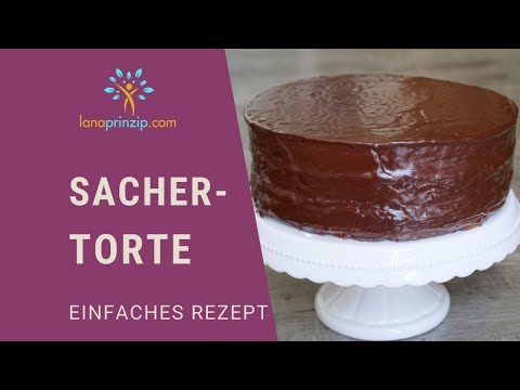 Germteig gefüllt mit Rosinen, Nüssen, Zimt und Zucker - das ist der Kärntner Reindling. Doch wer g. 