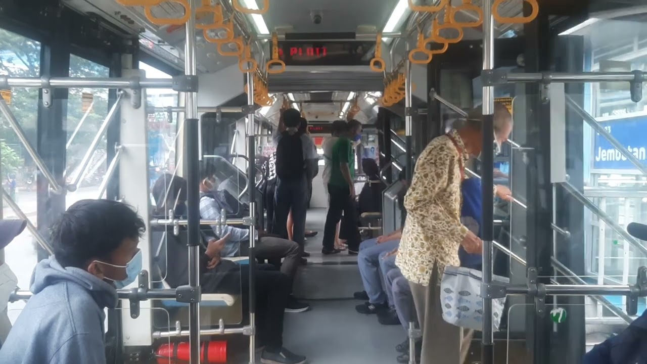 Edisi Terompet: Dari Pluit ke Pinang Ranti Naik Transjakarta, Klakson Sepanjang Perjalanan