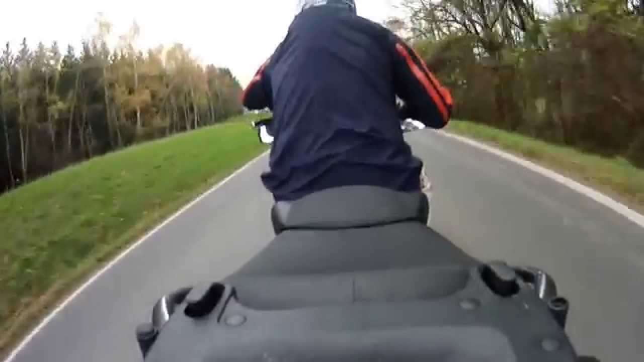 Knee dragging scooter SUZUKI Burgman 650 Executive Dopplerhütte skuter