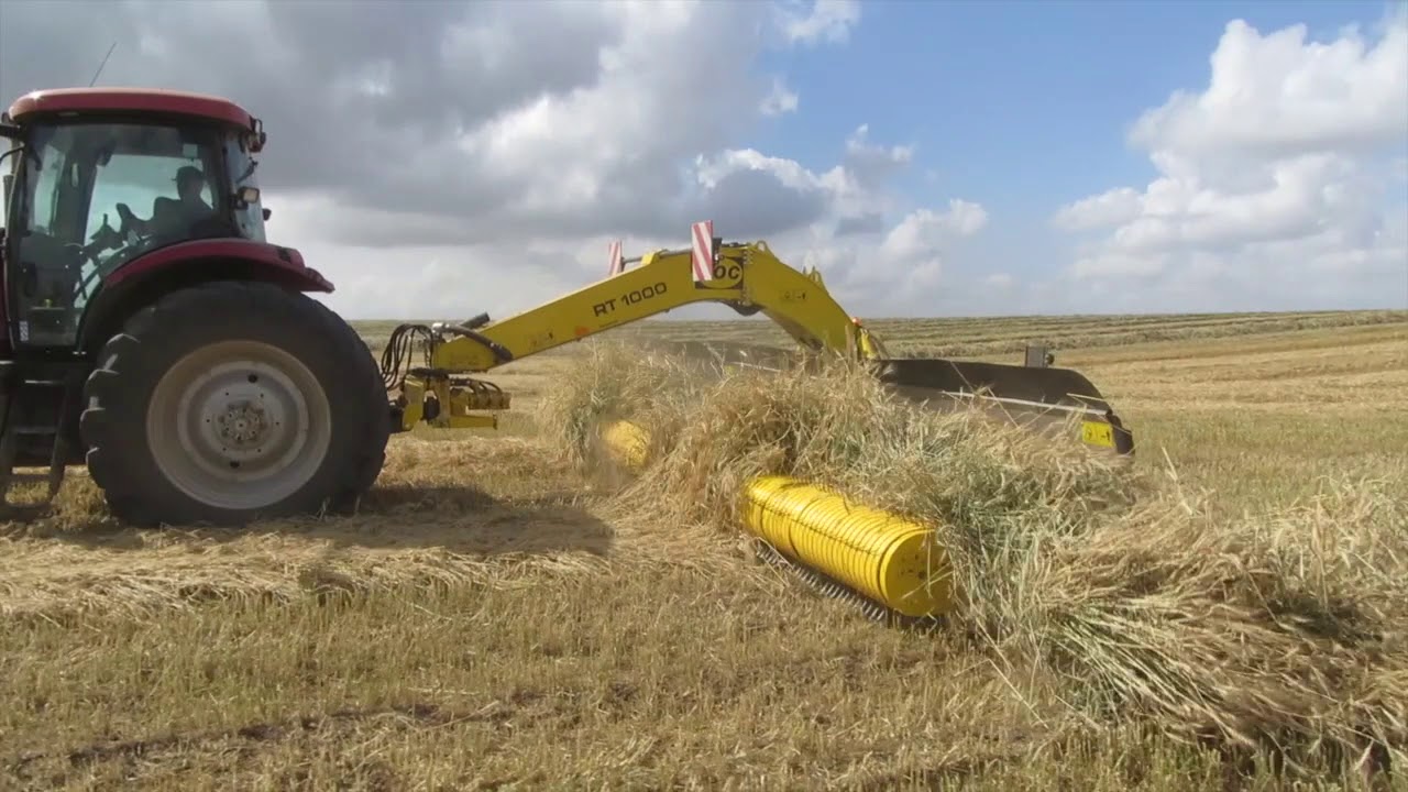 Wheat hay merging with ROC RT1000 - YouTube