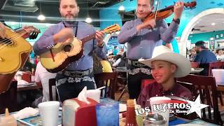 Feliz Cumpleaños Ricardo  y Mi destino fue quererte con Mariachi! los luzeros