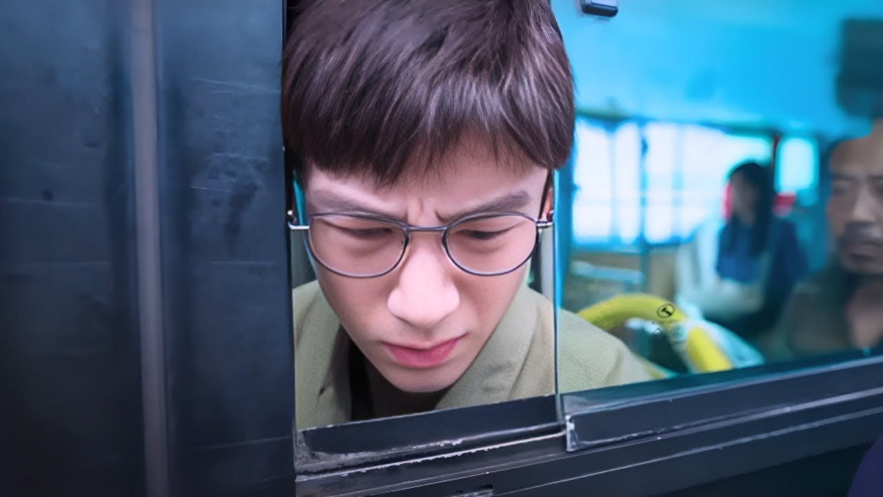 بتحلم إنها عملت حادثه ولما بتصحي بتلاقي كل حاجه بتتكرر تاني فبتحاول تنقذ نفسها فكل الطرق ملخص مسلسل