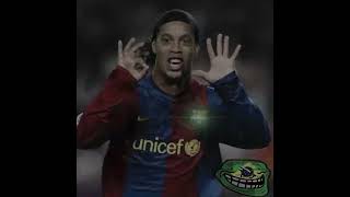 Ronaldinho is INSANE!🇧🇷🇧🇷🥶🥶🥶😈#edit #viral #ronaldinho#BRAZIL.