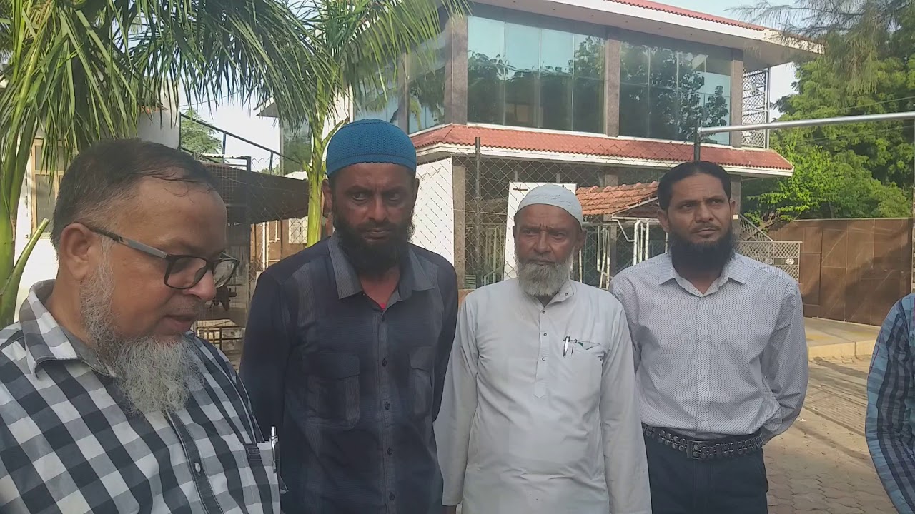 FATMA MUSEJI SHAIKH RECEIVES SNACK STALL UNDER IMWS-ASWTEMPOWERMENT PROJECTS 2019