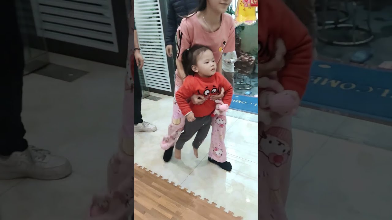 Bàn giao  piano yamaha ( CLP 121) bé Quỳnh Vy học piano ở Hải Phòng - youtube