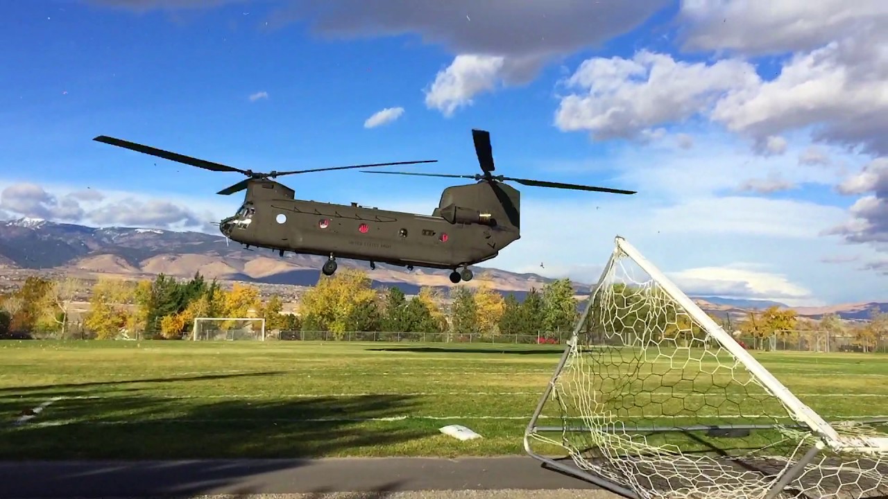 Chinook Helicopter Landing in the Park Reno, NV 10/27/16 YouTube