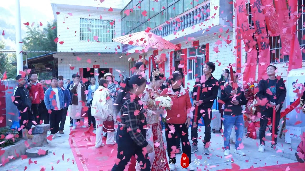 这才是爱情最终的样子，携手与共，共同白老